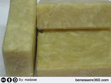 Sapone naturale: come scegliere? Consigli e ricetta per farlo in casa